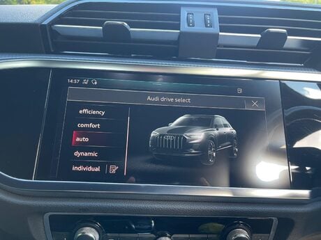 Audi Q3 1.5 TFSI CoD 35 S line S Tronic Euro 6 (s/s) 5dr 35