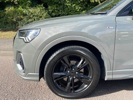 Audi Q3 1.5 TFSI CoD 35 S line S Tronic Euro 6 (s/s) 5dr 8