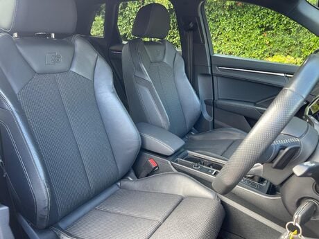 Audi Q3 1.5 TFSI CoD 35 S line S Tronic Euro 6 (s/s) 5dr 43
