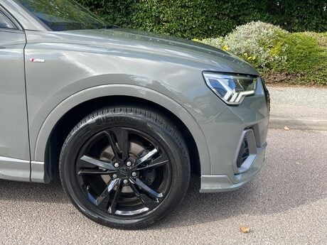 Audi Q3 1.5 TFSI CoD 35 S line S Tronic Euro 6 (s/s) 5dr 59