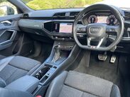 Audi Q3 1.5 TFSI CoD 35 S line S Tronic Euro 6 (s/s) 5dr 17