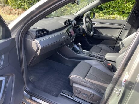 Audi Q3 1.5 TFSI CoD 35 S line S Tronic Euro 6 (s/s) 5dr 20