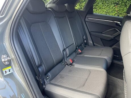 Audi Q3 1.5 TFSI CoD 35 S line S Tronic Euro 6 (s/s) 5dr 46