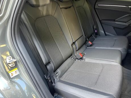 Audi Q3 1.5 TFSI CoD 35 S line S Tronic Euro 6 (s/s) 5dr 41