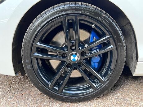 BMW 1 Series 2.0 118d M Sport Shadow Edition Auto Euro 6 (s/s) 5dr 3