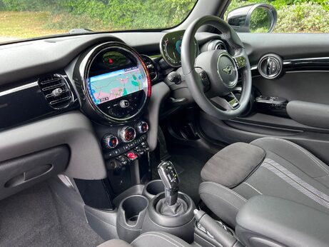 Mini Hatch 2.0 Cooper S Sport Steptronic Euro 6 (s/s) 3dr 24