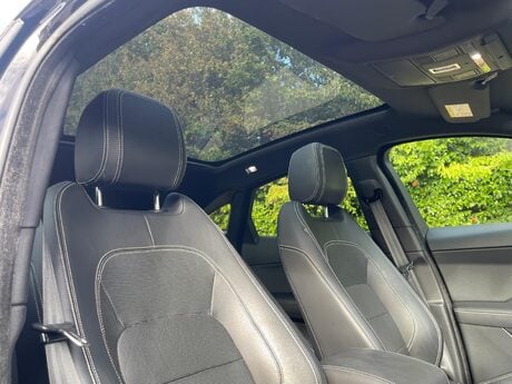 Jaguar E-Pace 2.0 P300 R-Dynamic HSE Auto AWD Euro 6 (s/s) 5dr 4