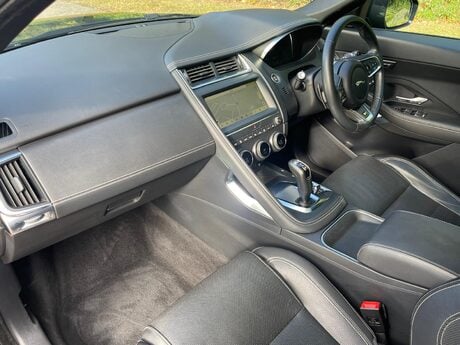 Jaguar E-Pace 2.0 P300 R-Dynamic HSE Auto AWD Euro 6 (s/s) 5dr 23