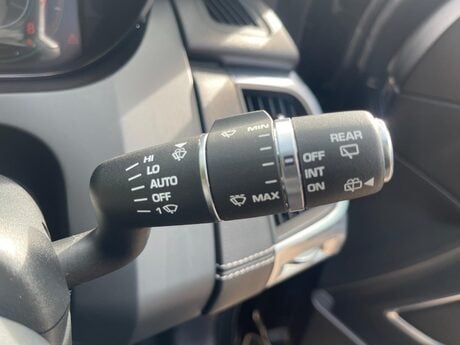 Jaguar E-Pace 2.0 P300 R-Dynamic HSE Auto AWD Euro 6 (s/s) 5dr 58
