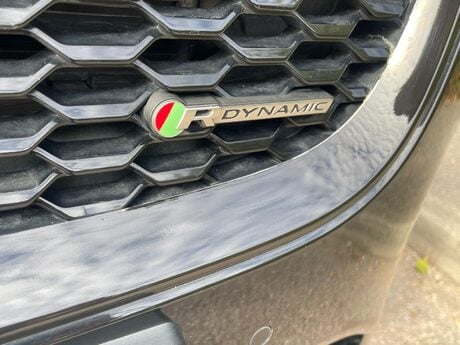 Jaguar E-Pace 2.0 P300 R-Dynamic HSE Auto AWD Euro 6 (s/s) 5dr 40