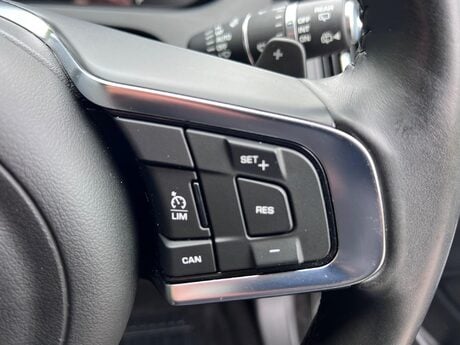 Jaguar E-Pace 2.0 D180 Chequered Flag Auto AWD Euro 6 (s/s) 5dr 44