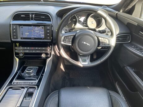 Jaguar XE 2.0i R-Sport Saloon 4dr Petrol Auto Euro 6 (s/s) (200 ps) 49