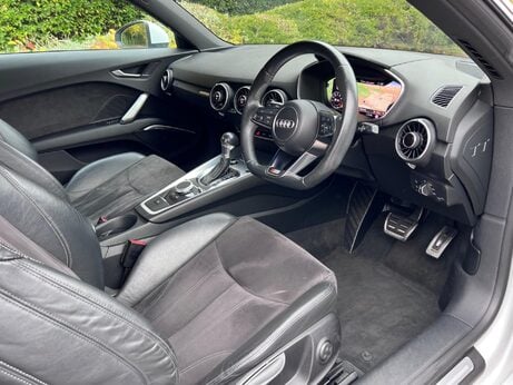 Audi TT 2.0 TFSI S line S Tronic quattro Euro 6 (s/s) 3dr 13
