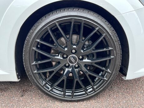 Audi TT 2.0 TFSI S line S Tronic quattro Euro 6 (s/s) 3dr 32