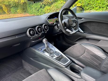 Audi TT 2.0 TFSI S line S Tronic Euro 6 (s/s) 3dr 21