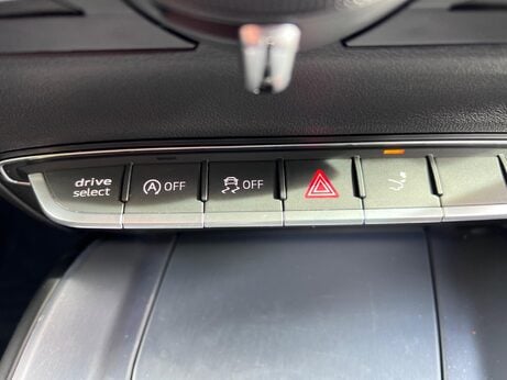 Audi TT 2.0 TFSI S line S Tronic Euro 6 (s/s) 3dr 31