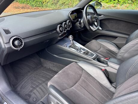 Audi TT 2.0 TFSI S line S Tronic Euro 6 (s/s) 3dr 22