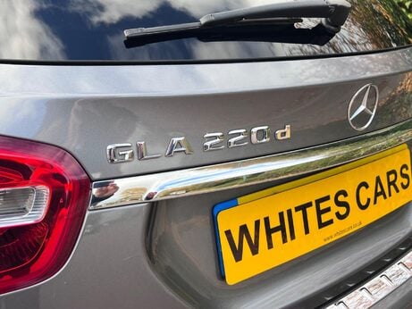 Mercedes-Benz GLA 2.1 GLA220d AMG Line 7G-DCT 4MATIC Euro 6 (s/s) 5dr 38