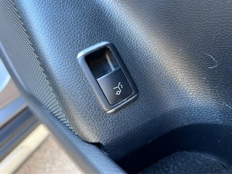 Mercedes-Benz GLA 2.1 GLA220d AMG Line 7G-DCT 4MATIC Euro 6 (s/s) 5dr 35