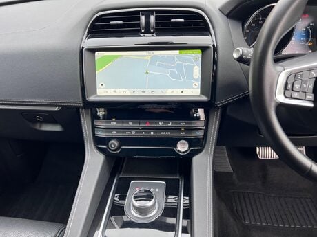 Jaguar F-Pace 2.0 D180 R-Sport Auto AWD Euro 6 (s/s) 5dr 16