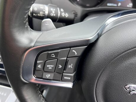 Jaguar F-Pace 2.0 D180 R-Sport Auto AWD Euro 6 (s/s) 5dr 34
