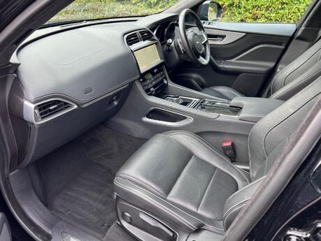 Jaguar F-Pace 2.0 D180 R-Sport Auto AWD Euro 6 (s/s) 5dr 20