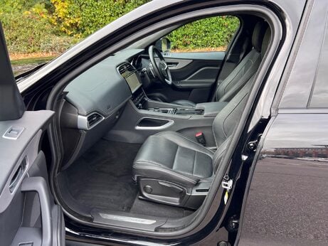 Jaguar F-Pace 2.0 D180 R-Sport Auto AWD Euro 6 (s/s) 5dr 17
