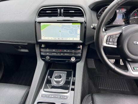 Jaguar F-Pace 2.0 D180 R-Sport Auto AWD Euro 6 (s/s) 5dr 62