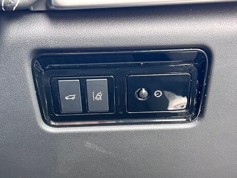 Jaguar F-Pace 2.0 D180 R-Sport Auto AWD Euro 6 (s/s) 5dr 46