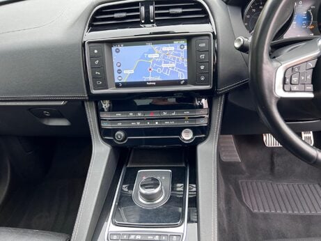 Jaguar F-Pace 2.0 D180 R-Sport Auto AWD Euro 6 (s/s) 5dr 78