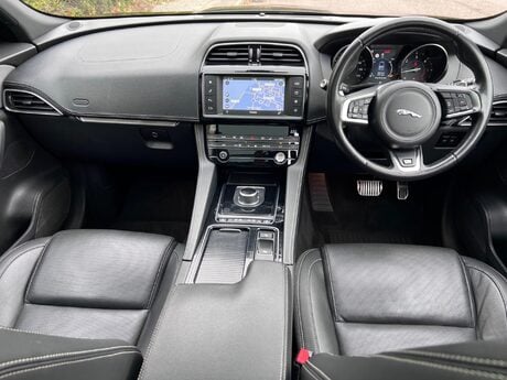 Jaguar F-Pace 2.0 D180 R-Sport Auto AWD Euro 6 (s/s) 5dr 20
