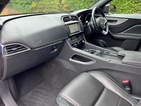 Jaguar F-Pace 2.0 D180 R-Sport Auto AWD Euro 6 (s/s) 5dr 65