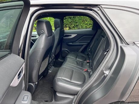Jaguar F-Pace 2.0 D180 R-Sport Auto AWD Euro 6 (s/s) 5dr 36