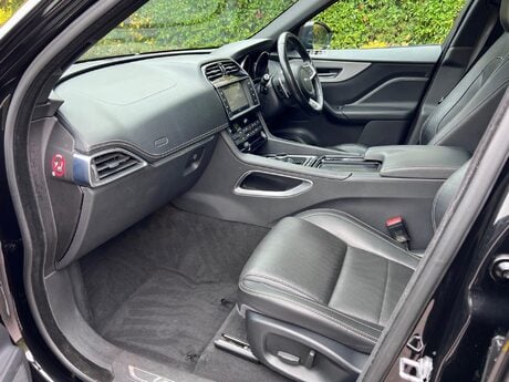 Jaguar F-Pace 2.0 D180 R-Sport Auto AWD Euro 6 (s/s) 5dr 27