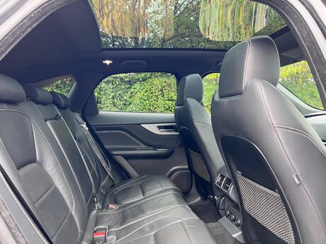 Jaguar F-Pace 2.0 D180 R-Sport Auto AWD Euro 6 (s/s) 5dr 31