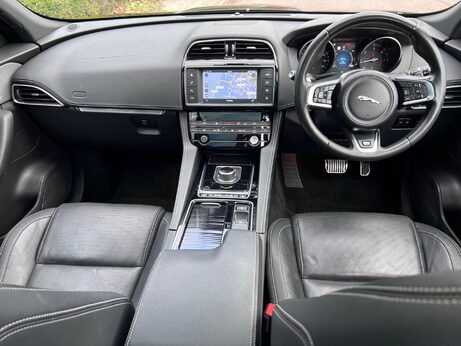 Jaguar F-Pace 2.0 D180 R-Sport Auto AWD Euro 6 (s/s) 5dr 17