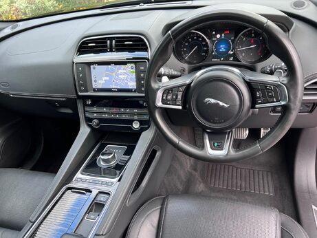 Jaguar F-Pace 2.0 D180 R-Sport Auto AWD Euro 6 (s/s) 5dr 61