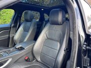 Jaguar F-Pace 2.0 D180 R-Sport Auto AWD Euro 6 (s/s) 5dr 81