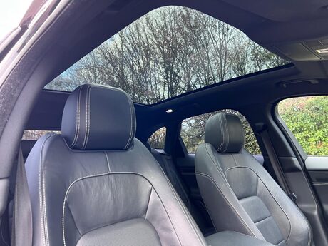 Jaguar F-Pace 2.0 D180 R-Sport Auto AWD Euro 6 (s/s) 5dr 4