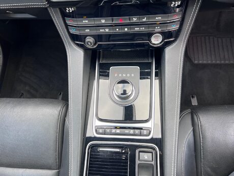 Jaguar F-Pace 2.0 D180 R-Sport Auto AWD Euro 6 (s/s) 5dr 22
