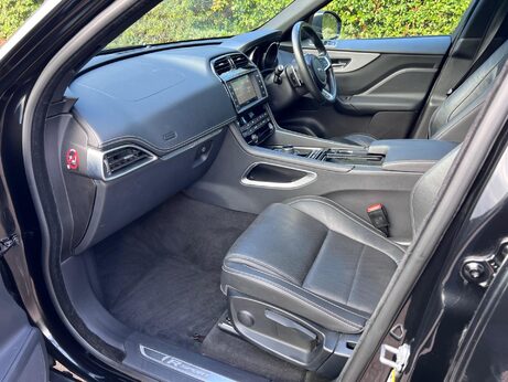 Jaguar F-Pace 2.0 D180 R-Sport Auto AWD Euro 6 (s/s) 5dr 21