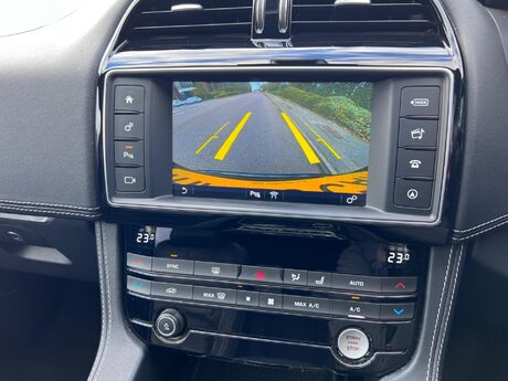 Jaguar F-Pace 2.0 D180 R-Sport Auto AWD Euro 6 (s/s) 5dr 17