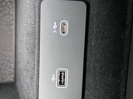 Jaguar E-Pace 2.0 D204 MHEV R-Dynamic Black Auto AWD Euro 6 (s/s) 5dr 46