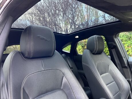 Jaguar E-Pace 2.0 D204 MHEV R-Dynamic Black Auto AWD Euro 6 (s/s) 5dr 10