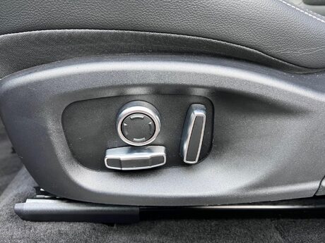 Jaguar E-Pace 2.0 D204 MHEV R-Dynamic Black Auto AWD Euro 6 (s/s) 5dr 20