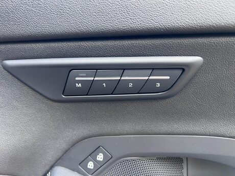 Jaguar E-Pace 2.0 D204 MHEV R-Dynamic Black Auto AWD Euro 6 (s/s) 5dr 21