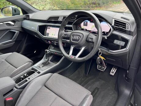 Audi Q3 1.5 TFSI CoD 35 S line S Tronic Euro 6 (s/s) 5dr 10