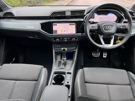 Audi Q3 1.5 TFSI CoD 35 S line S Tronic Euro 6 (s/s) 5dr 14