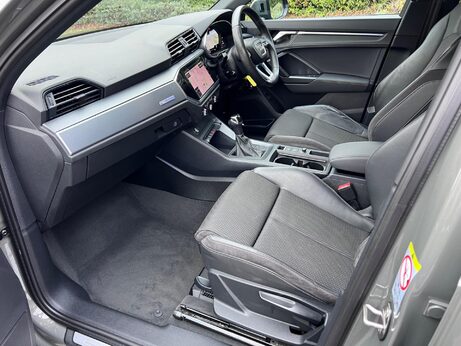 Audi Q3 1.5 TFSI CoD 35 S line S Tronic Euro 6 (s/s) 5dr 22