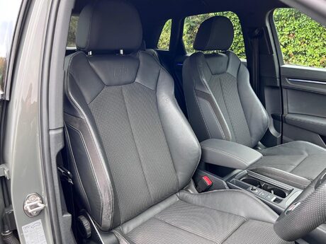 Audi Q3 1.5 TFSI CoD 35 S line S Tronic Euro 6 (s/s) 5dr 73